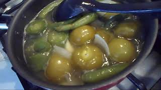 SALSA VERDE DE CHILE SERRANO Y JALAPEÑO