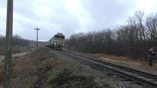 2ТЭ116-1064 с пригородным Апостолово-Днепропетровск-Южный.