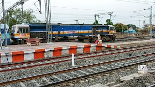 THE LEGENDARY KING — 12627 Karnataka Express Departing Gulbarga Junction