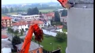 Оборудование для высотного демонтажа при помощи гидроножниц и крана