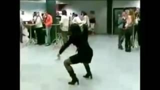 Прикол на корпоративе   Девушка не танцует, а зажигает на корпоративе