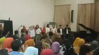 Persembahann lagu  Mahasiswa Fakultas Hukum UI