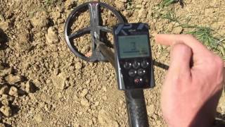 XP Dèus V4.0 -Depth Test: 16" (40cm) coin.