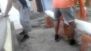Сборка сруба бани из бревна. Как строить баню из сруба. Сборка сруба бани видео