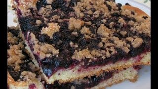 Открытый дрожжевой пирог с черникой и штрейзелем