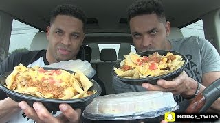 Eating Best Nachos In The World | Taco Bell NACHOS BELLGRANDE @Hodgetwins