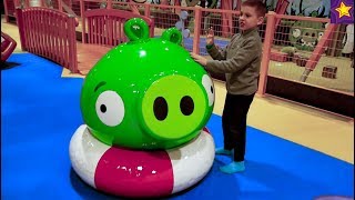 ЗАЕХАЛИ в Парк Angry Birds в РЕАЛЬНОЙ ЖИЗНИ !!! Игорюша и Папа в Финляндии? Видео для детей