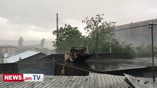 Հորդառատ անձրև և ուժեղ քամի Երևանում
