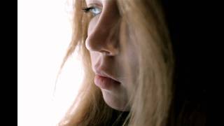 Tenishia feat. Aneym - Man In Denial