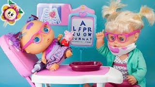 ? PEPPA PIG ET BÉBÉ PINYPON: VISITE CHEZ L´OPHTALMOLOGUE NENUCO. La poupon a besoin de lunettes!
