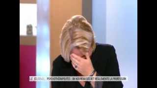 Fou rire Michel Cymes et Marina Carrère d'Encausse // Magazine de la Santé