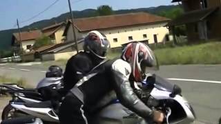 Копија видео снимка MOTORI voznja na zadnjem tocku luda ekipa)