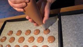 Recette de macarons au chocolat en 6 minutes... (ou presque...)