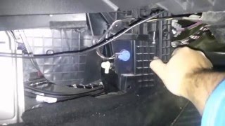 Ford Fiesta 2013 model 1.25 82 ps polen filtre değişimi (how to change pollen filter)