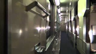 寝台特急　日本海　車内にて　（静寂な夜行列車の車内）