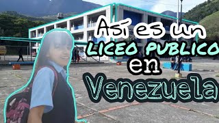 ASÍ es un LICEO PÚBLICO en VENEZUELA... /Gaby ♥