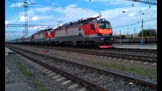 Электровозы ЭП20-009 и 008