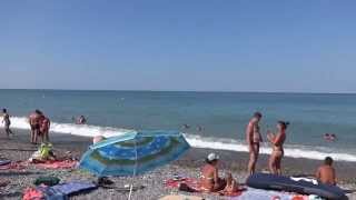 Пляж "Дельфин" в Лазаревском. Погода 18 июля 2015 солнечная,  t +22°C, вода t +25°C. SOCHI RUSSIA