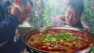3斤兔肉，搞一鍋川味火鍋，香辣過癮，熱氣騰騰，一鍋不夠吃！ 【鐵鍋視頻】