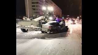 В Новом Уренгое пьяный водитель врезался в автогрейдер