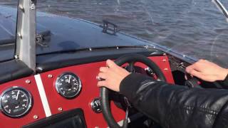 Прогресс, 2 мотора чайки и Десна Twin Mercury 30 boat and gulls on the river