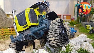 TRAKTOR CLAAS Xerion Plowing FARM! BRUDER TOYS Kids video