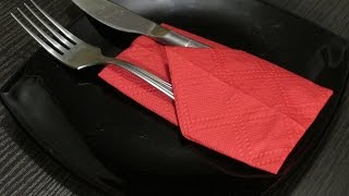 Складываем салфетки к праздничному столу.Fold napkins for the holiday table.