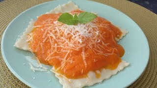 RAVIOLIS CON RICOTTA Y SALSA DE TOMATE CASERA