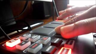 AKAI MPK mini [HQ]