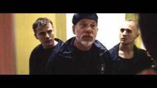 Nattbuss 807 - Drar du i dig en bira varje gång du vill att den ska stå?