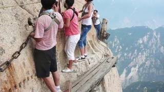 10 САМЫХ СТРАШНЫХ И ОПАСНЫХ МОСТОВ В МИРЕ !
