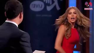 نسيت أنها على الهواء مباشرة... أنظروا ماذا فعلت أمام الكاميرا !!