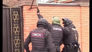 Работает ОМОН облава на цыган оперативная съёмка