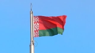 Флаг Беларуси. Развевающийся флаг Беларуси. Флаг на ветру. Футажи для видеомонтажа