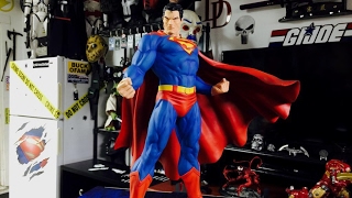 SUPERMAN STATUE / MAN CAVE MINUTE