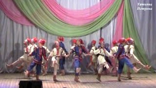 Финский танец. МДХШ. Работа Яны Тутарской. 28 апреля 2011 года.