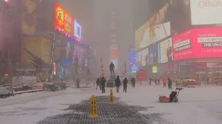 New York grapples with snow during winter storm