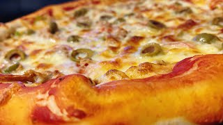 طريقة عمل البيتزا بعجينة خاصه