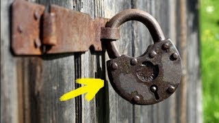 КАК ВСКРЫТЬ НАВЕСНОЙ ЗАМОК БЕЗ КЛЮЧА* САМЫЙ ПРОСТОЙ СПОСОБ ОТКРЫТЬ ЗАМОК