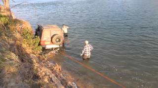 Ford 4X4 stuck in  PEBBLY creek crossing SEPTEMBER 2015
