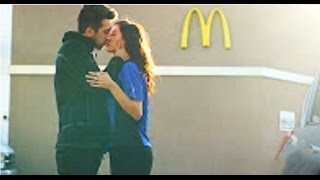 Как соблазнить официантку McDonald's [ПОЦЕЛУЙ ПРАНК]