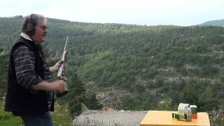 le fusil semi auto  Breda Xanthos calibre 12 Magnum.