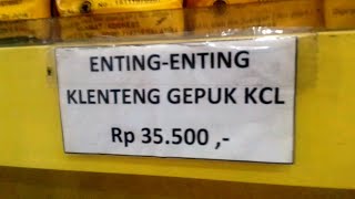Pusat oleh oleh khas semarang di jalan pandanaran ada carica nya juga dari dieng