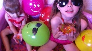 ОРБИЗ Бассейн с разноцветными шариками. Растущие шарики ORBEEZ pool Челлендж  Купаемся в бассейне