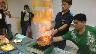 法式火焰香蕉 桌邊料理這麼作 BENNY 老師的夜間法式廚房