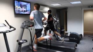 Scott Quigg and Liam Broady sprint training