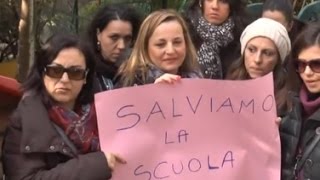 Portici (Napoli) - "Questo non è più l'asilo degli orrori" -1- (27.12.14)