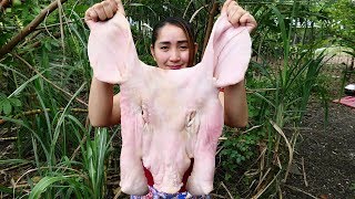 Yummy Pig's Head Stew Cooking - Pig Head Stew Recipe - Cooking With Sros