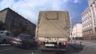 Автомобильный видеорегистратор DNS RV-100 дневная съемка