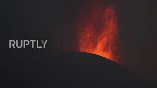 Spain: Locals watch Cumbre Vieja volcano erupt as jets of hot lava shoot into the sky